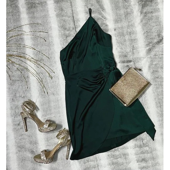 Emerald Green Cocktail Dress - Picture 3 of 5